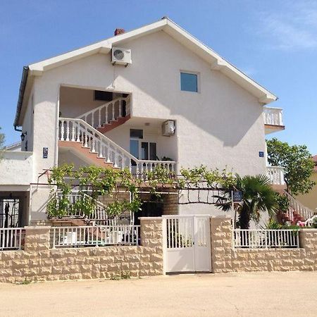 Apartmani Slavica Biograd Na Moru Ngoại thất bức ảnh