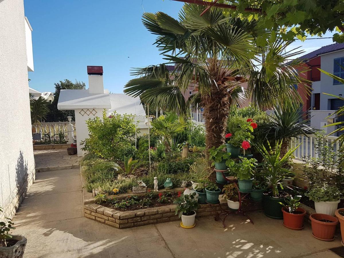 Apartmani Slavica Biograd Na Moru Ngoại thất bức ảnh