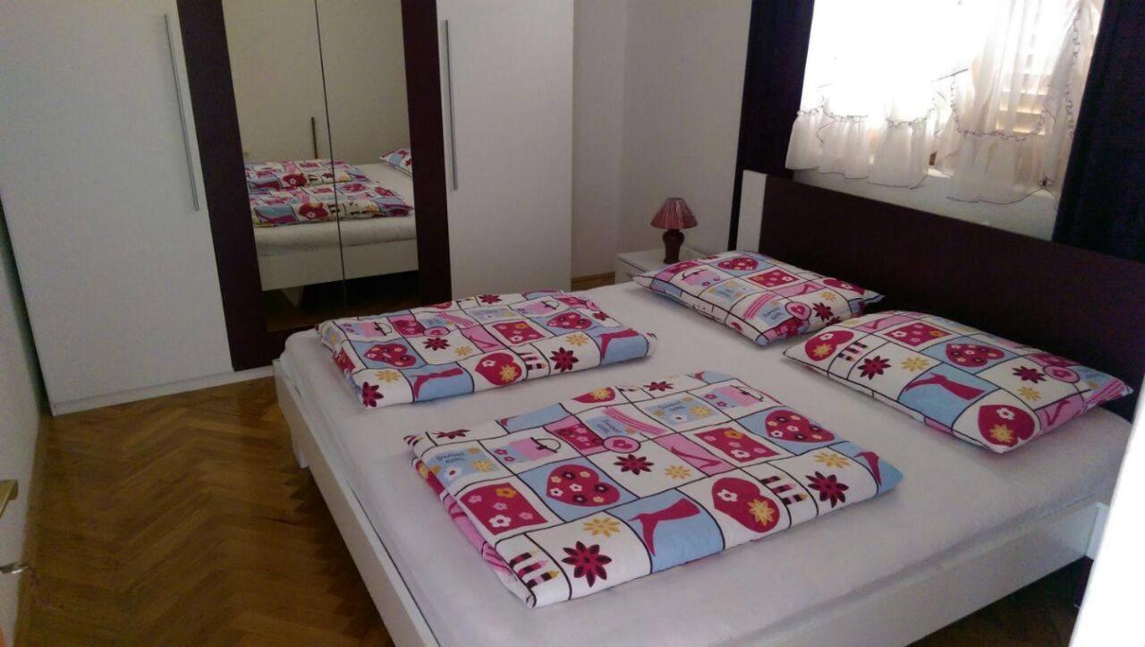 Apartmani Slavica Biograd Na Moru Ngoại thất bức ảnh