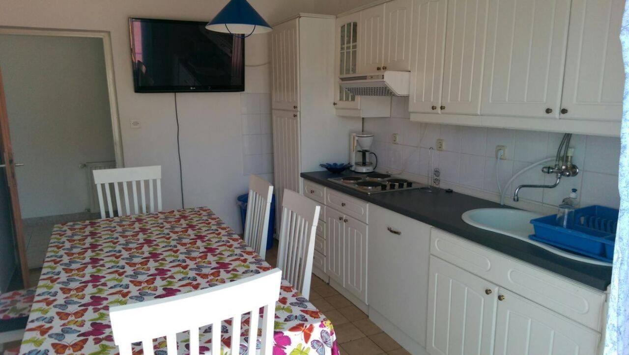 Apartmani Slavica Biograd Na Moru Ngoại thất bức ảnh