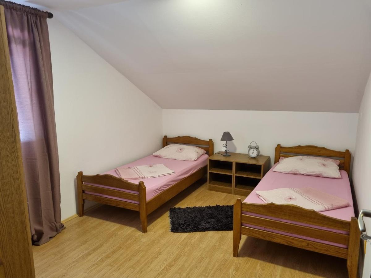 Apartmani Slavica Biograd Na Moru Ngoại thất bức ảnh